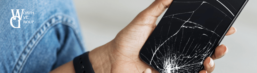 Risk of Using a Phone with Shatterd Screen