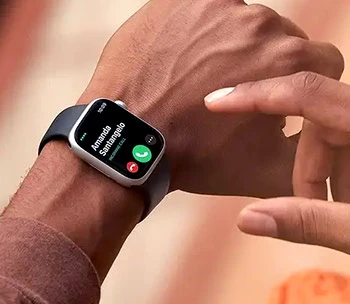 Takign a call on a Apple Watch